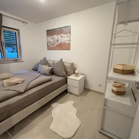 アパート Donau Living New Near And Highway