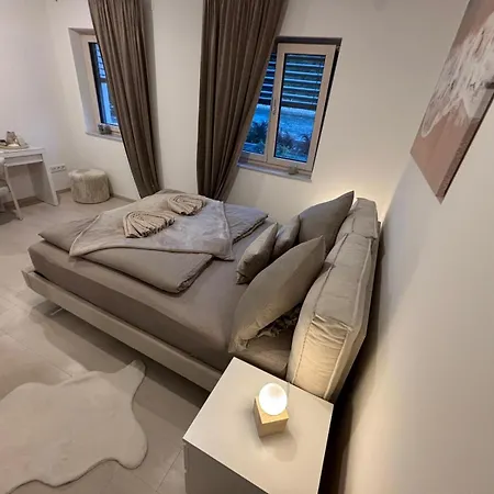 Donau Living New Near And Highway アパート *